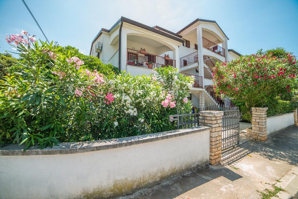 Guest House Marica Ровинь Экстерьер фото